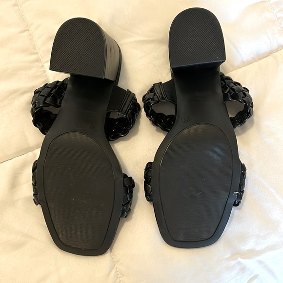 Black 4 inch sandal heels size 11 - Picture 3 of 8